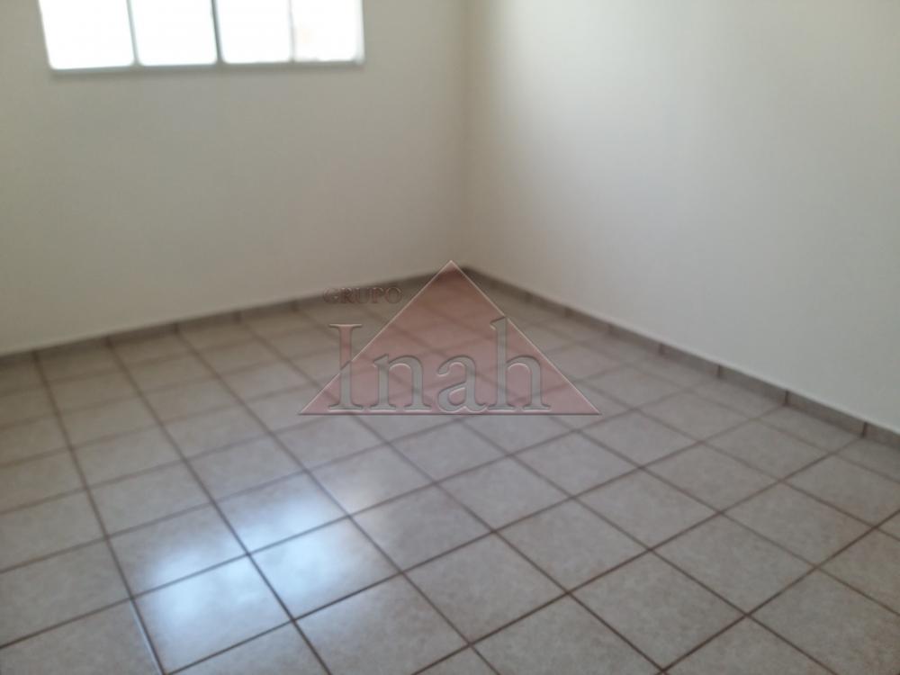 Alugar Casas / Casa em Ribeirão Preto R$ 1.800,00 - Foto 11