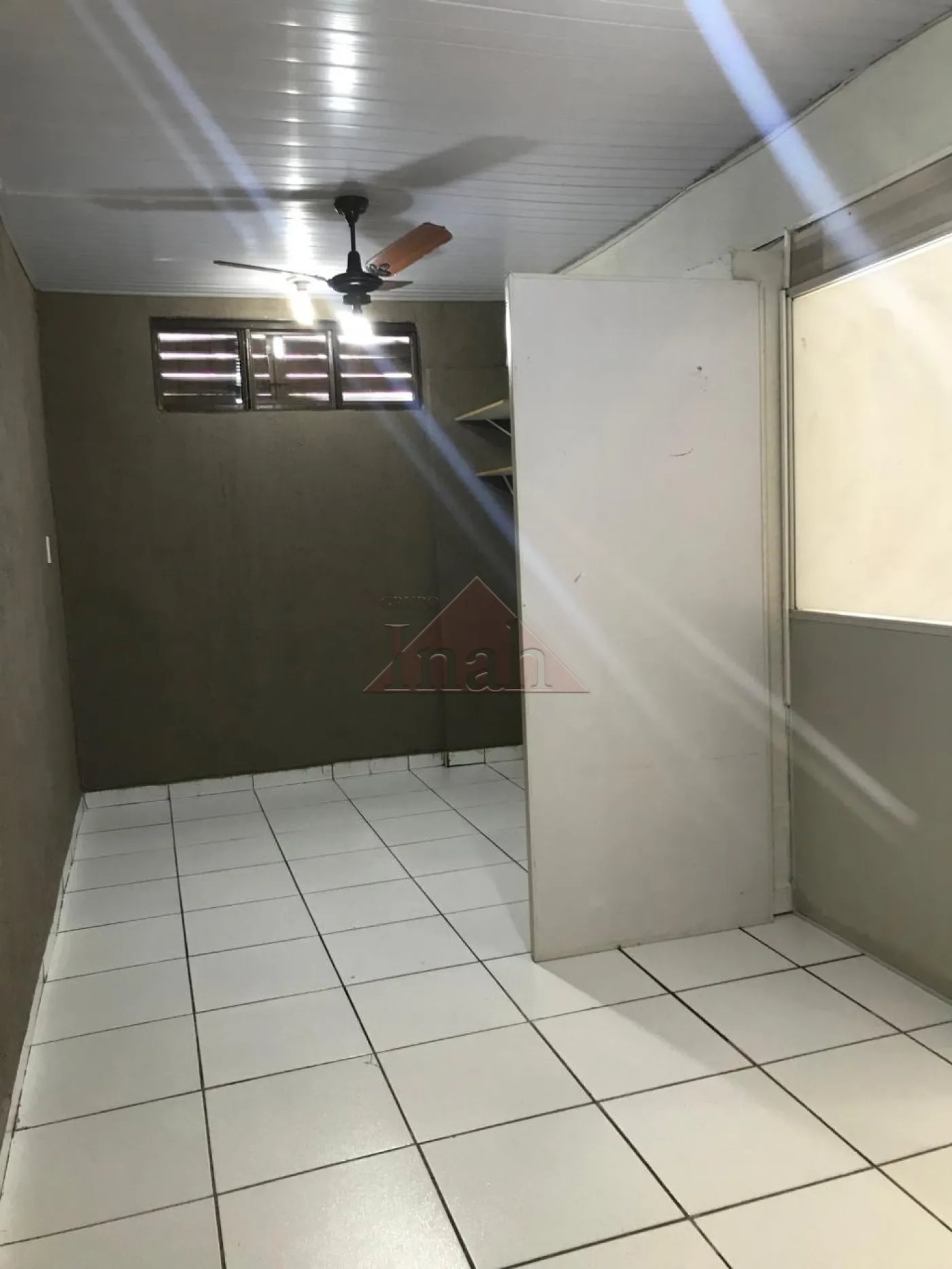 Alugar Comerciais / Salão em Ribeirão Preto R$ 1.300,00 - Foto 4