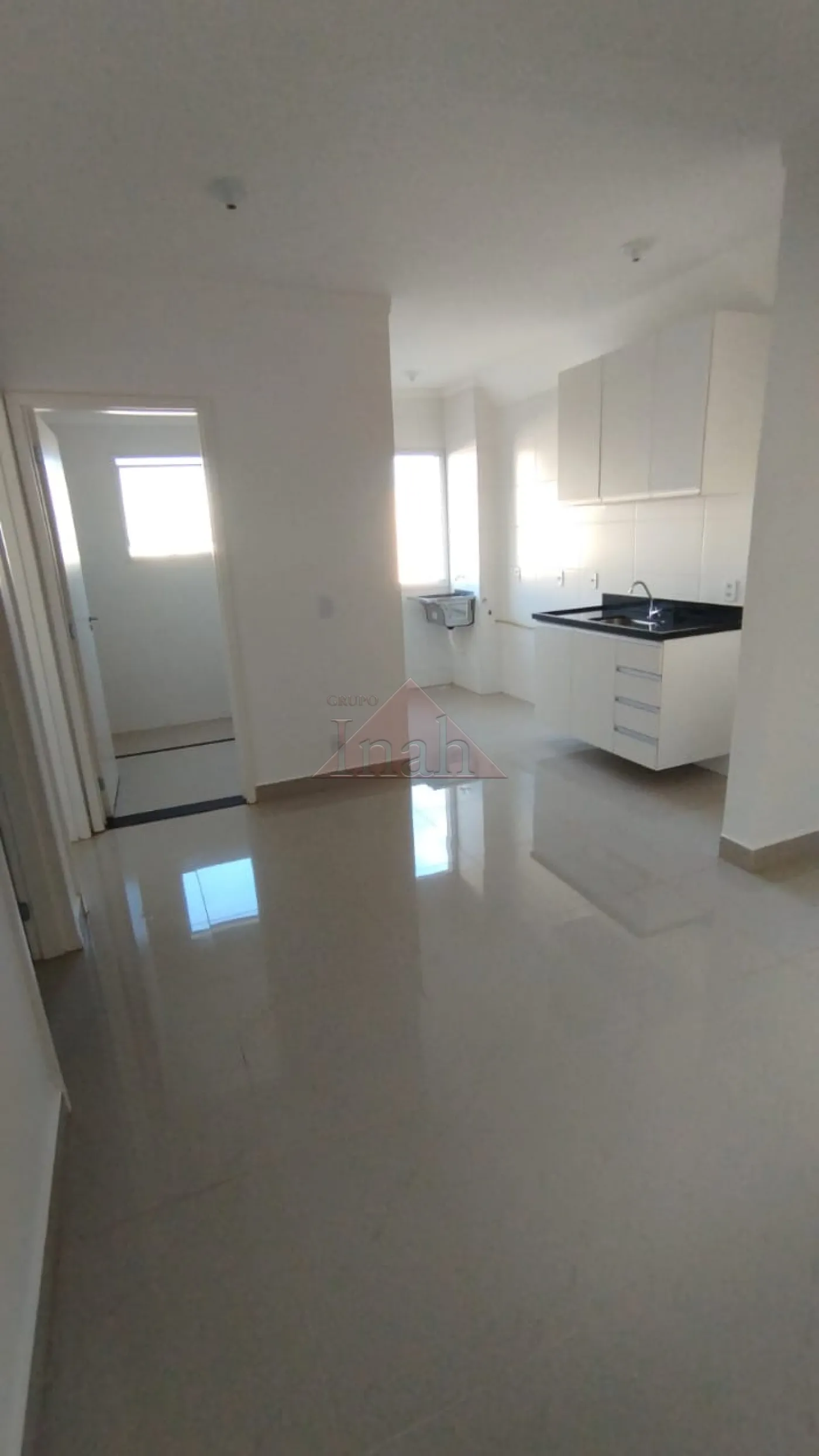 Alugar Apartamentos / Apartamento em Ribeirão Preto R$ 800,00 - Foto 1