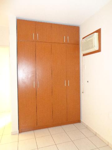 Alugar Apartamentos / Apartamento em Ribeirão Preto R$ 1.100,00 - Foto 3