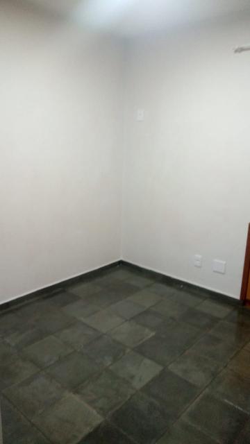 Alugar Apartamentos / Apartamento em Ribeirão Preto R$ 900,00 - Foto 8