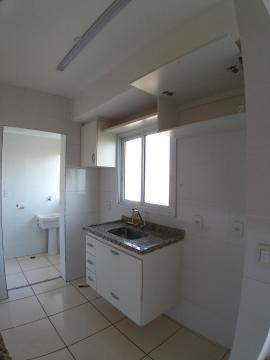 Alugar Apartamentos / Apartamento em Ribeirão Preto R$ 1.650,00 - Foto 3