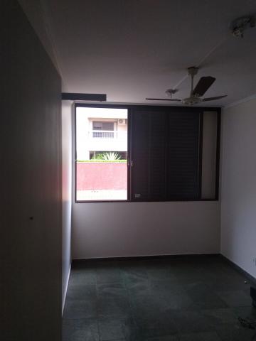 Alugar Apartamentos / Apartamento em Ribeirão Preto R$ 700,00 - Foto 2