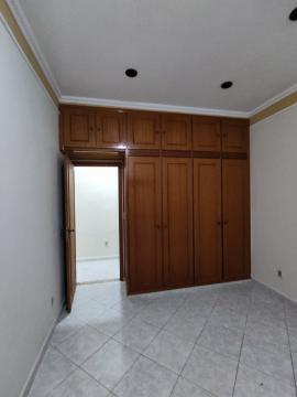 Alugar Casas / CASA RESIDENCIAL em Ribeirão Preto R$ 1.900,00 - Foto 10