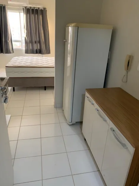 Alugar Apartamentos / Apartamento em Ribeirão Preto R$ 1.400,00 - Foto 5